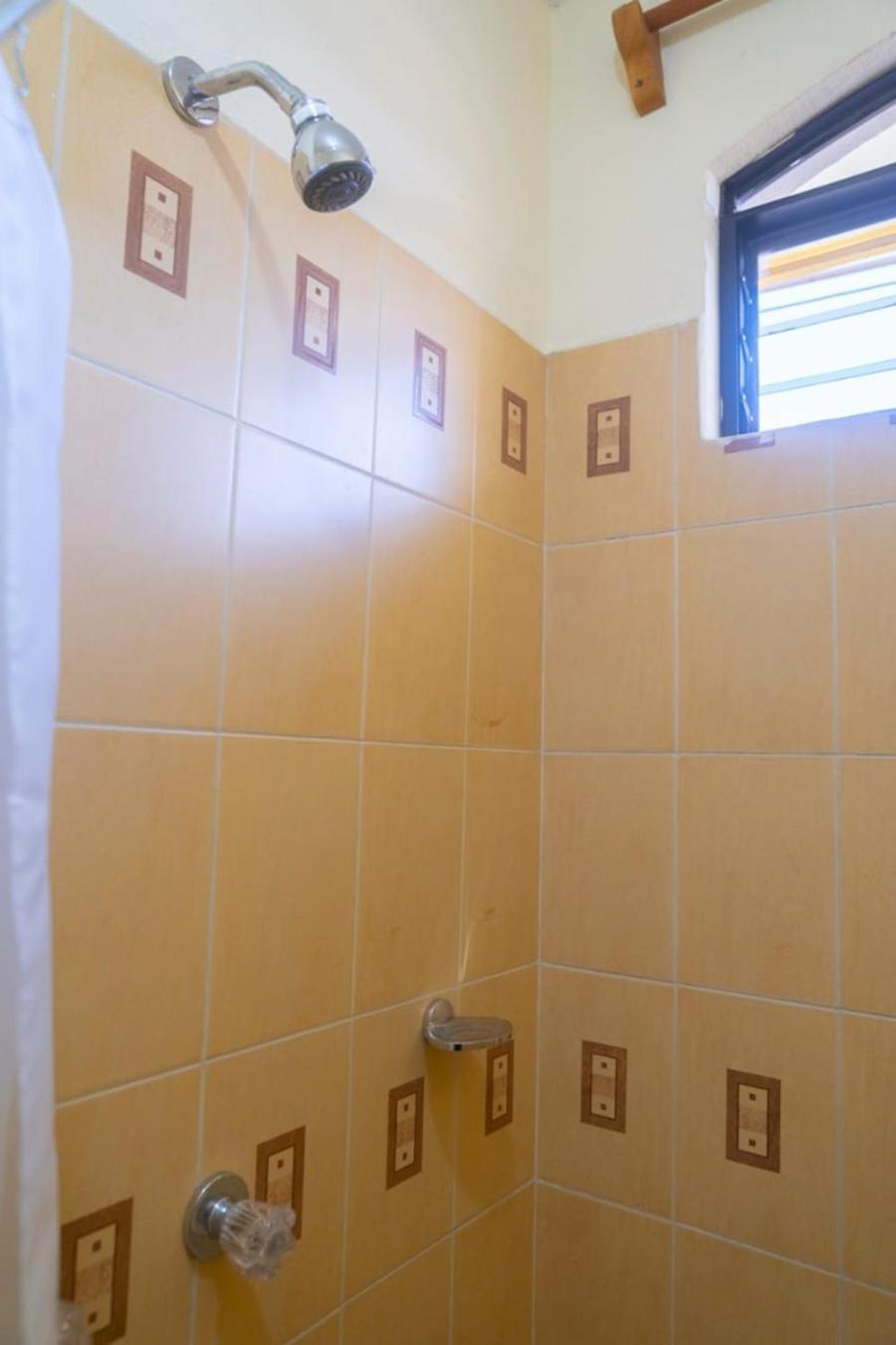 Hotel Los Manantiales Panajachel Bagian luar foto