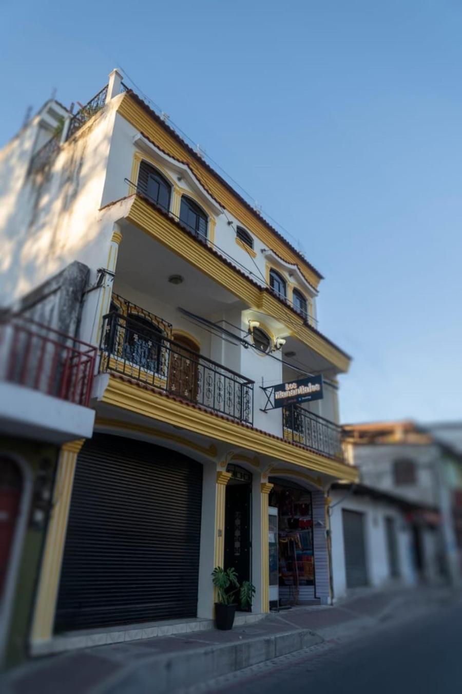 Hotel Los Manantiales Panajachel Bagian luar foto