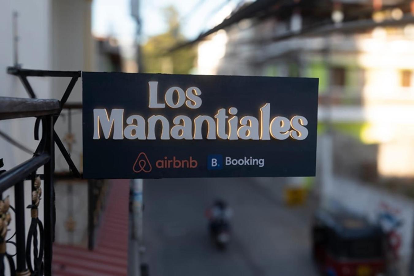 Hotel Los Manantiales Panajachel Bagian luar foto